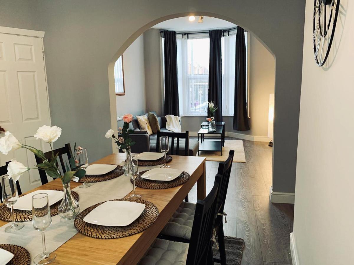 Modern & Luxurious Central Home - Free Parking Ливерпуль Экстерьер фото